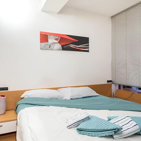 Ponte Rosso Apartment ตรีเอสเต ภายนอก รูปภาพ
