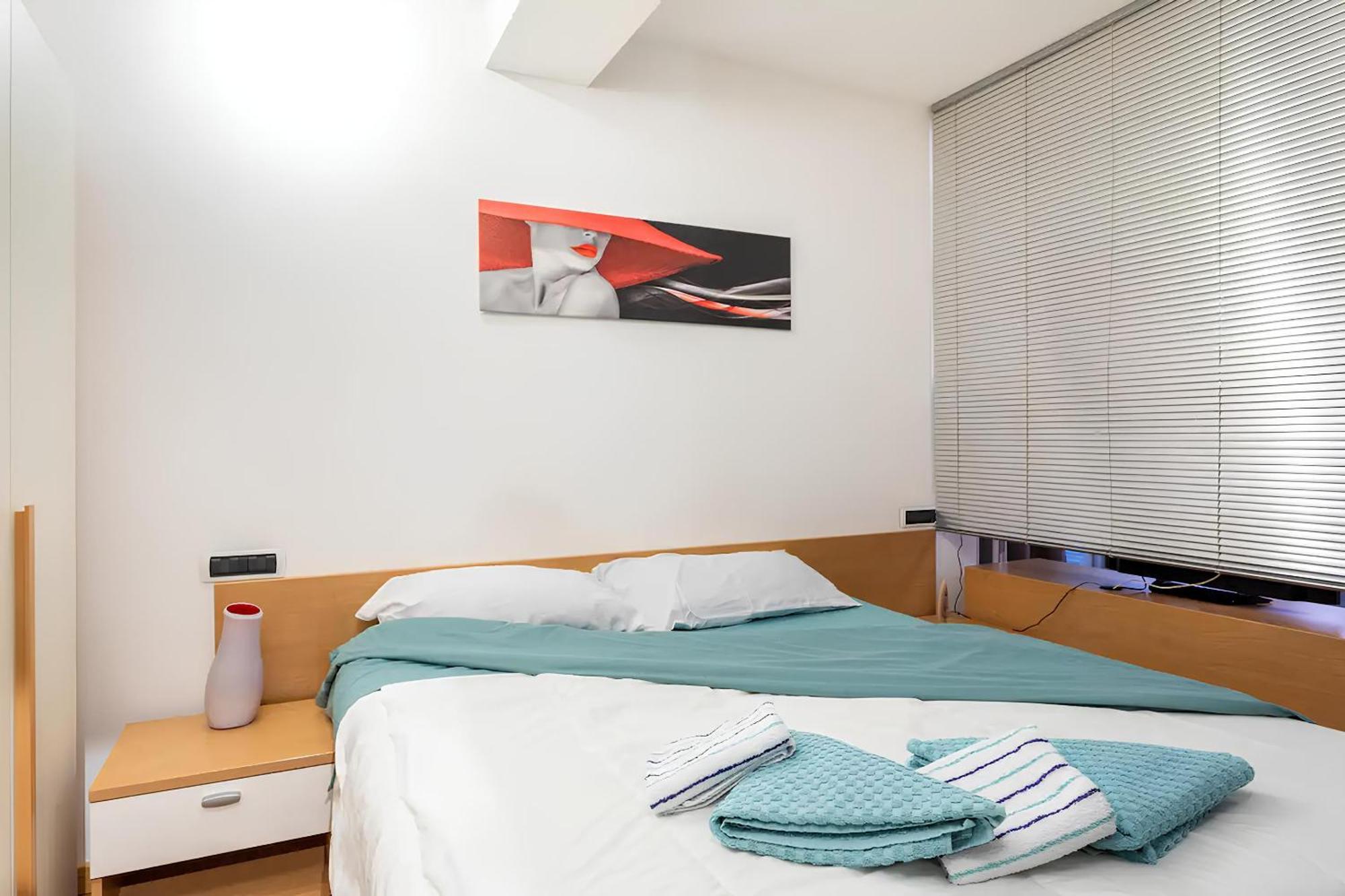 Ponte Rosso Apartment ตรีเอสเต ภายนอก รูปภาพ
